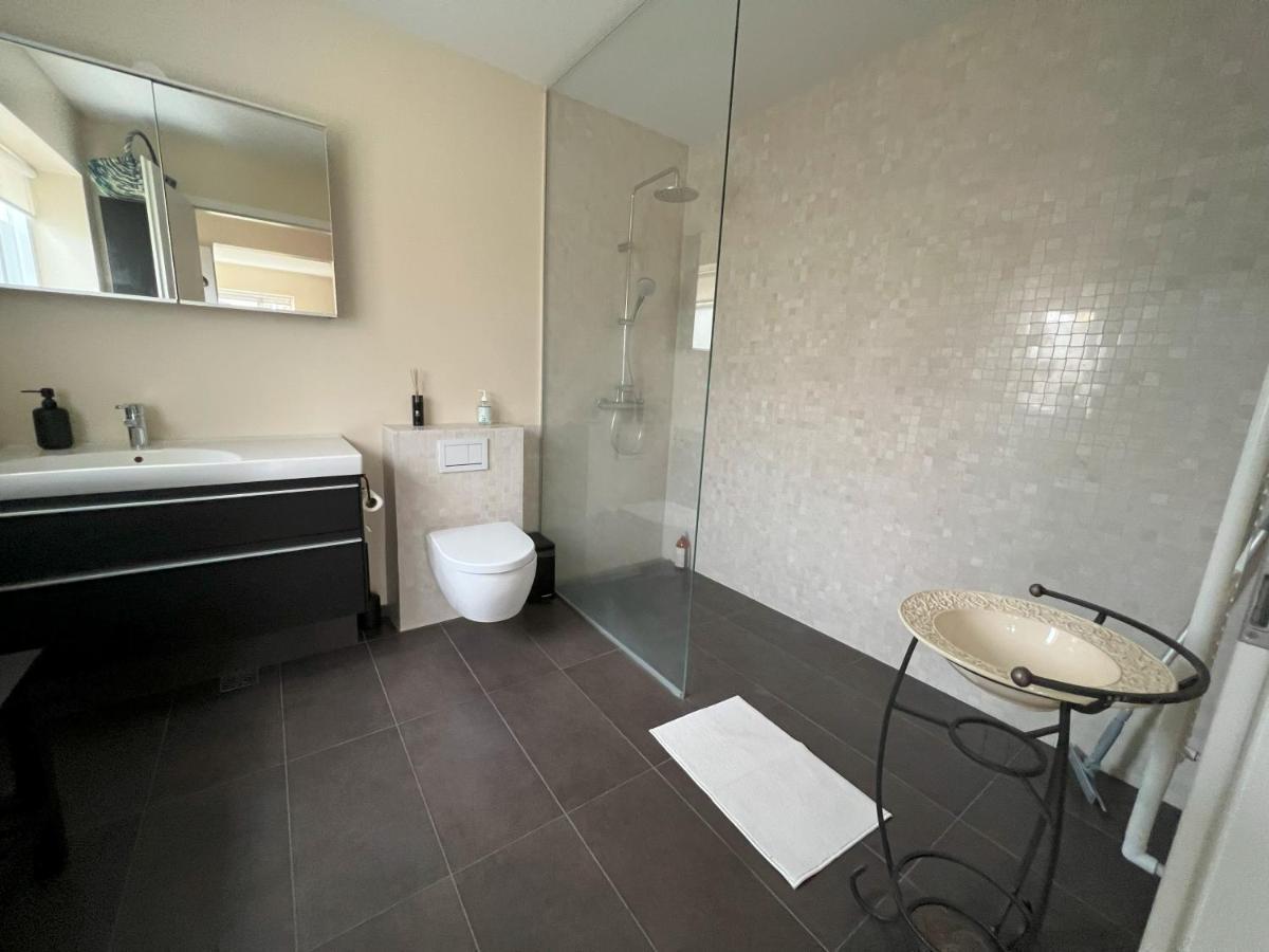 Guesthouse Akureyri - Apartments Near Down Town エクステリア 写真