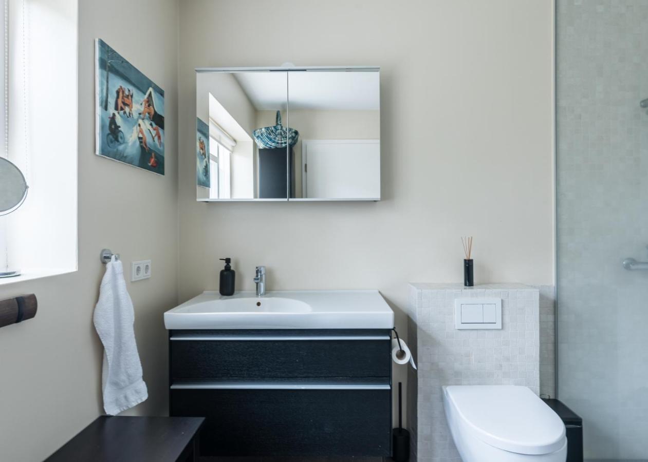 Guesthouse Akureyri - Apartments Near Down Town エクステリア 写真