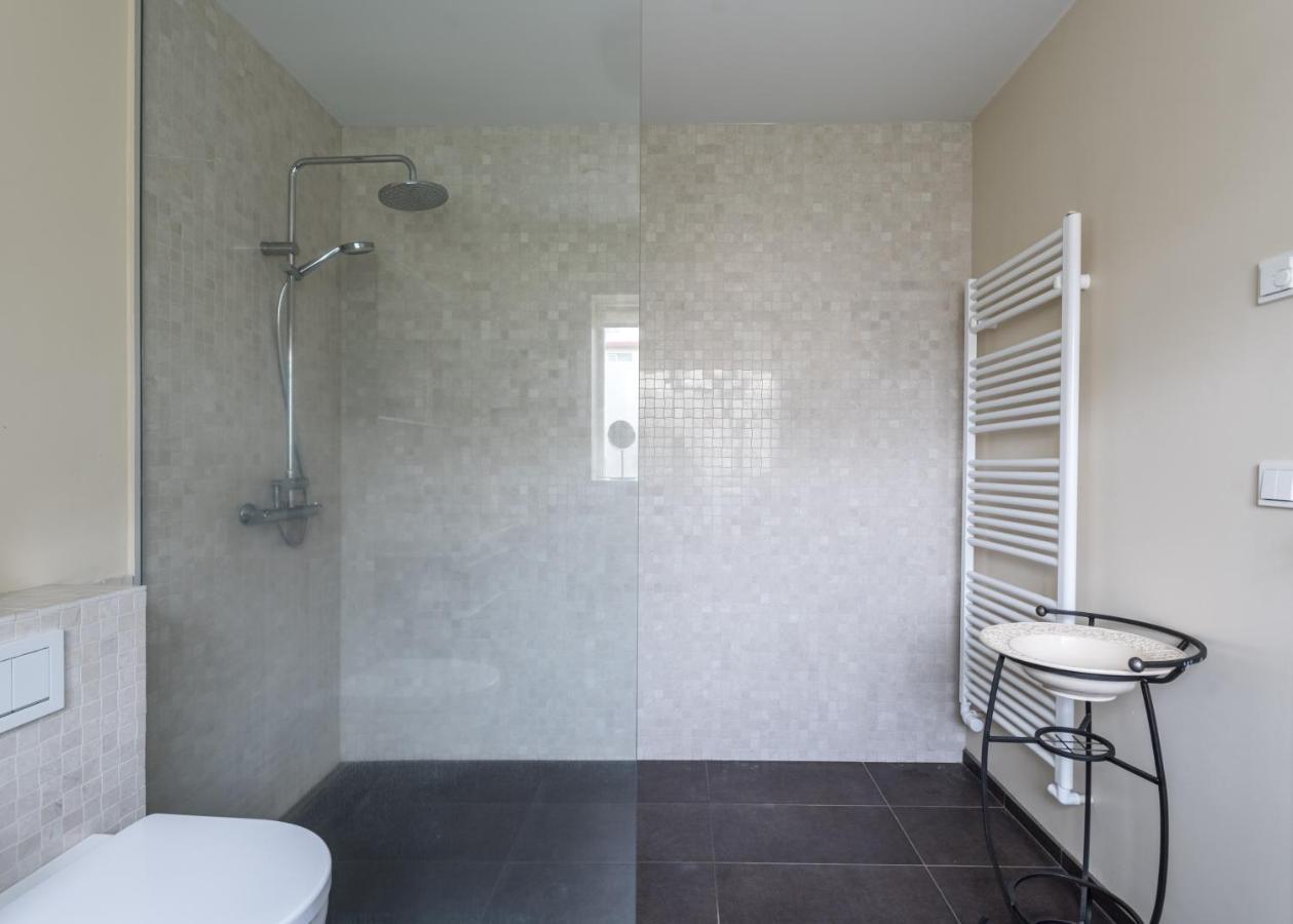 Guesthouse Akureyri - Apartments Near Down Town エクステリア 写真