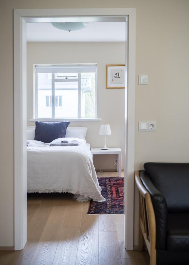 Guesthouse Akureyri - Apartments Near Down Town エクステリア 写真